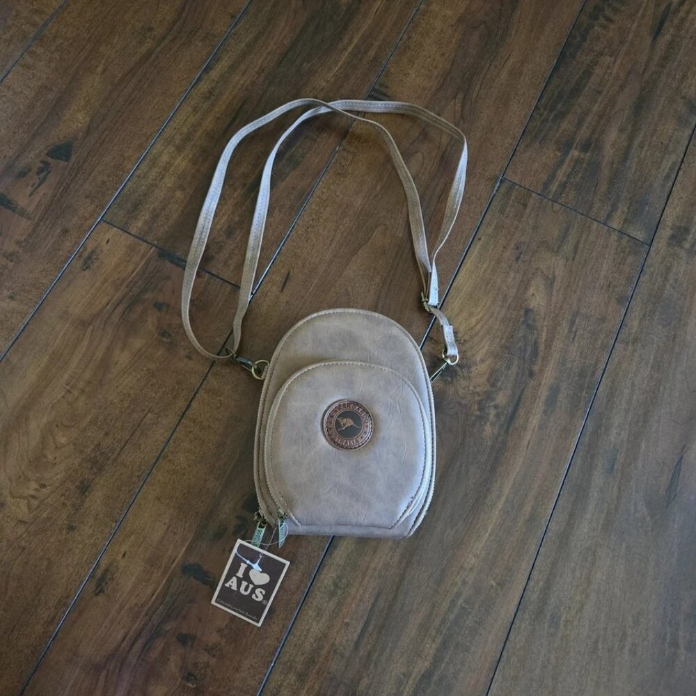 Kangaroo Australia Three Zip Wallet Travel Crossbody Bag Outback Style Brown